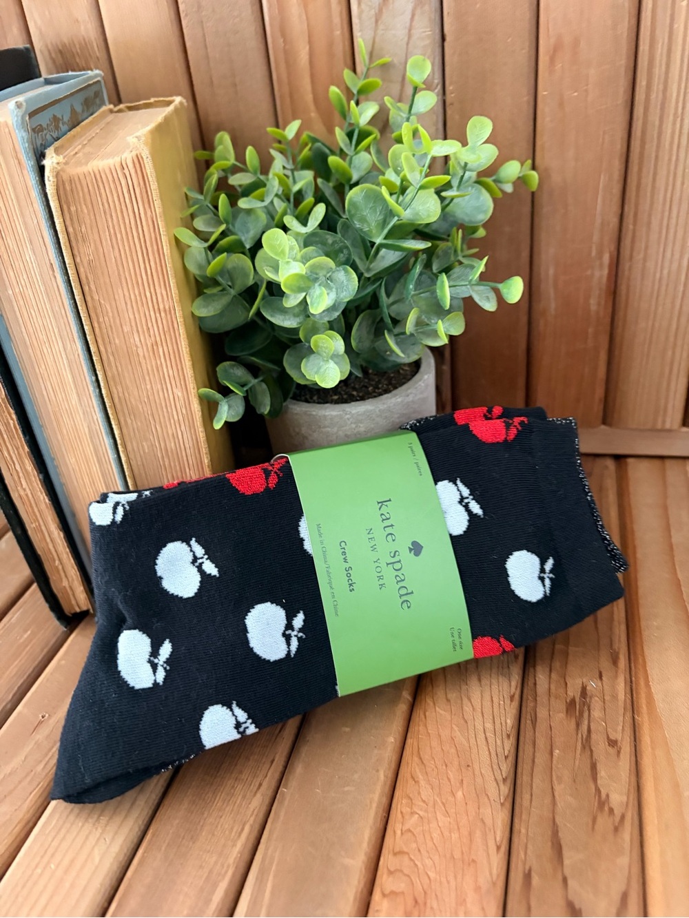 Kate Spade New York Apple Crew Socks 3 Pairs One Size NWT